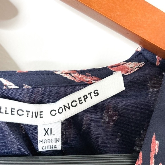 Collective Concepts Navy Debbie Printed Romper - Picture 4 of 8